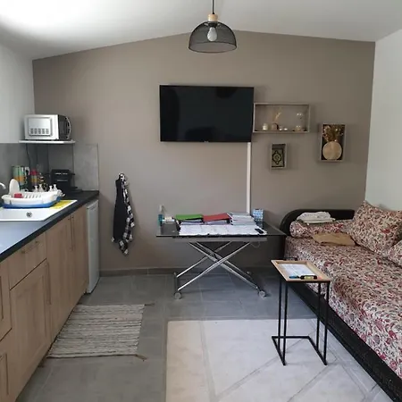 Adorable Romantique Maison D'hote, Piscine, Wifi 4g, Proche Beziers Villa Cers