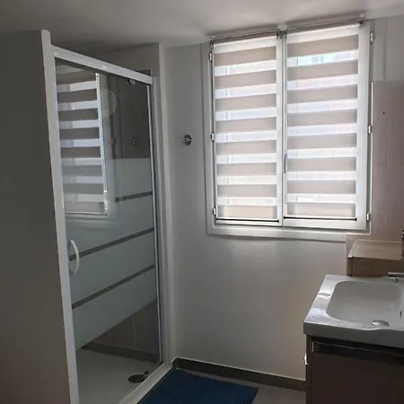 Villa Adorable Romantique Maison D'hote, Piscine, Wifi 4g, Proche Beziers *